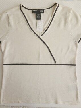 NWT silk short sleeve cream top, blouse. Size SP. Pls see measurments.